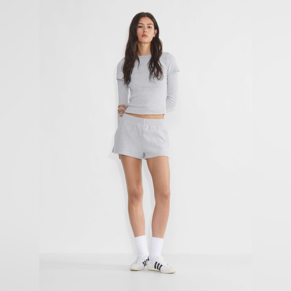 TNA Cozy Gray fleece Shorts size XXS